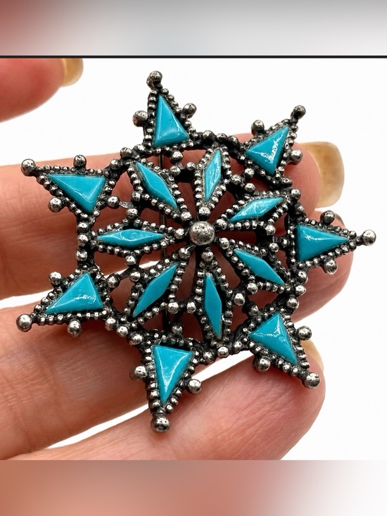NYT Jewelry - NYT Signed Turquoise Colored Brooch Vintage Southwestern Style